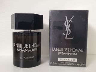 Yves Saint Laurent foto 3