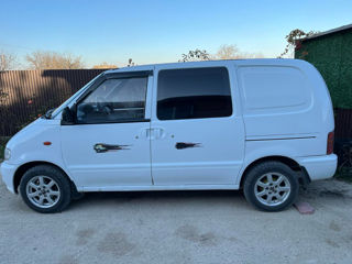 Nissan Vanette foto 4