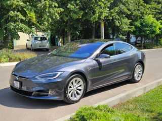 Tesla Model S foto 8