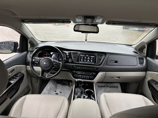 KIA Carnival foto 4