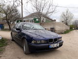 BMW 5 Series foto 1