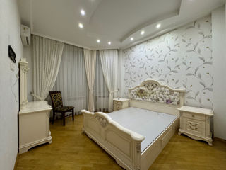 Apartament cu 3 camere, 130 m², Botanica, Chișinău foto 14