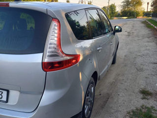 Renault Grand Scenic foto 3