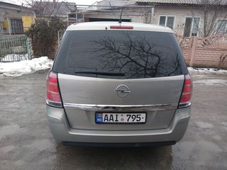 Opel Zafira foto 5