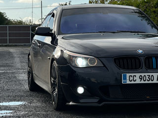 BMW 5 Series foto 3