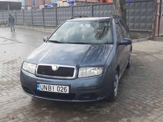 Skoda Fabia foto 2