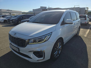 KIA Carnival foto 2