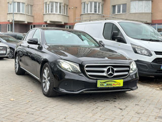 Mercedes E-Class foto 3