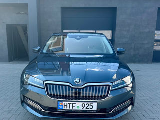 Skoda Superb foto 2