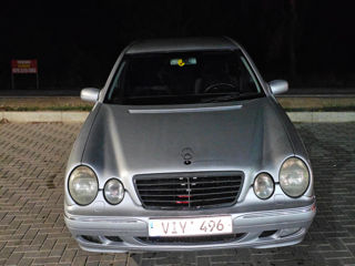 Mercedes E-Class foto 3