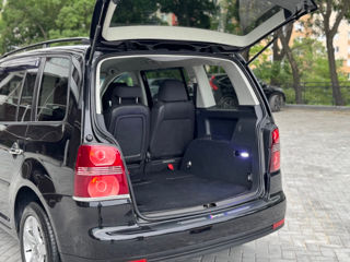 Volkswagen Touran фото 7