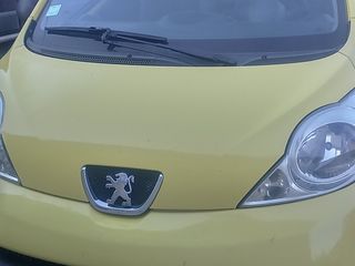 Peugeot 107 foto 1