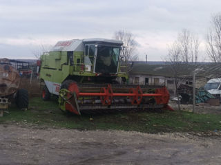 Urgent!!!   Se Vinde Combina Claas Dominator 106, A.p 1993, motor Mercedes