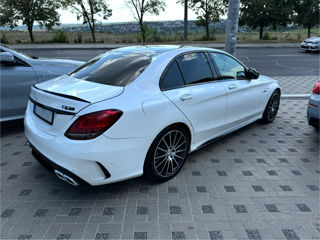 Mercedes C-Class foto 2