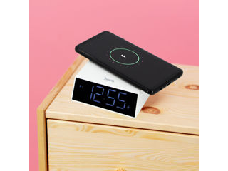 clock with wireless charging foto 2