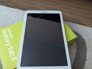 Samsung Galaxy Tab E foto 1