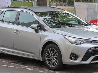 Toyota Avensis foto 1