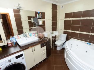 Apartament cu 4 camere, reparație euro, 140 mp, Botanica, 70000 € ! foto 7