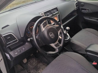 Toyota Verso-S foto 10