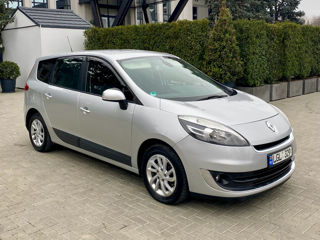 Renault Grand Scenic foto 2