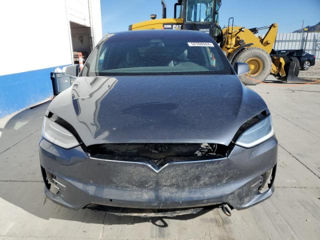 Tesla Model X foto 5