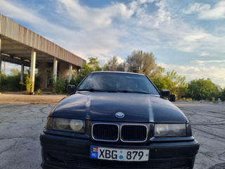 BMW 3 Series foto 2