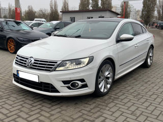 Volkswagen Passat CC foto 1