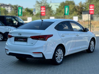 Hyundai Accent foto 5