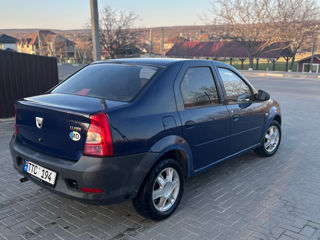 Dacia Logan foto 3