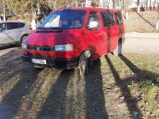 Volkswagen Caravelle foto 2