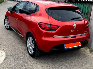 Renault Clio foto 2