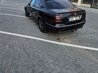 Mercedes E-Class foto 9