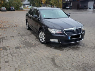 Skoda Superb foto 2