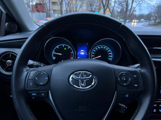 Toyota Auris foto 13