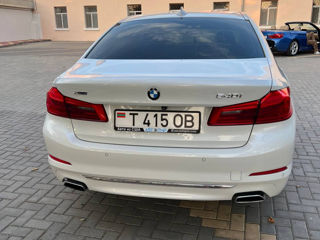 BMW 5 Series foto 7