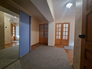 Apartament cu 2 camere, 70 m², Botanica, Chișinău