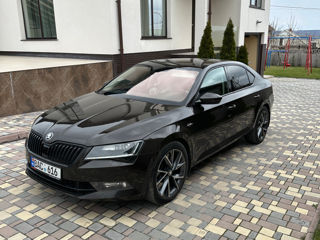 Skoda Superb foto 2