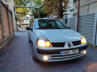 Renault Clio foto 3