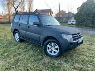 Mitsubishi Pajero foto 7