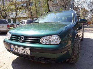 Volkswagen Golf foto 1