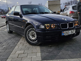 BMW 3 Series foto 6