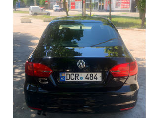 Volkswagen Jetta foto 5