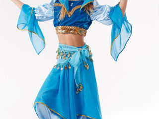 Se vinde set de costume pentru carnaval copiii. In set sunt 130 costume la cite 150 MDL bucata.