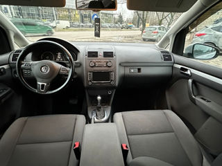 Volkswagen Touran foto 8