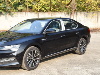 Skoda Superb foto 3