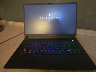 Alienware m15 R7 AMD foto 2