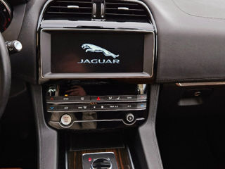 Jaguar F-Pace foto 8