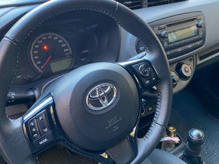 Toyota Yaris foto 1