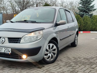 Renault Grand Scenic foto 2