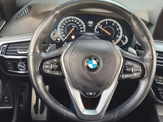 BMW 5 Series foto 13